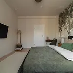 The Urban Forest Retreat Serene 3bd Sanctuary ブカレスト