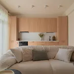 The Urban Forest Retreat Serene 3bd Sanctuary アパート ブカレスト