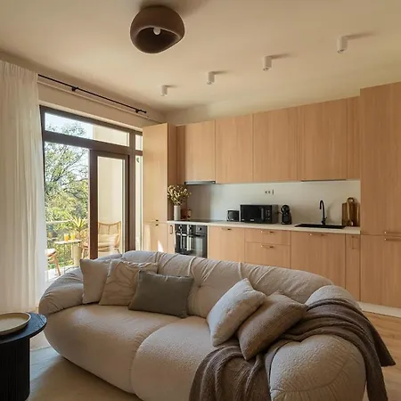 The Urban Forest Retreat Serene 3bd Sanctuary Appartement Boekarest