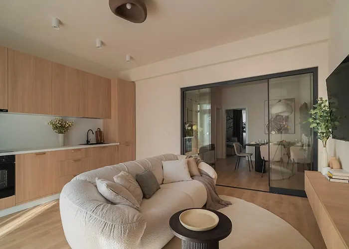 The Urban Forest Retreat Serene 3bd Sanctuary * Bukarest