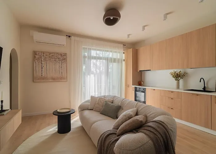 The Urban Forest Retreat Serene 3bd Sanctuary 布加勒斯特