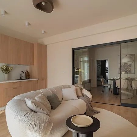 The Urban Forest Retreat Serene 3bd Sanctuary * Bukarest